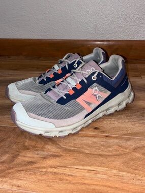 On Cloud Cloudvista Women's Trail Running Shoes- size 8.5